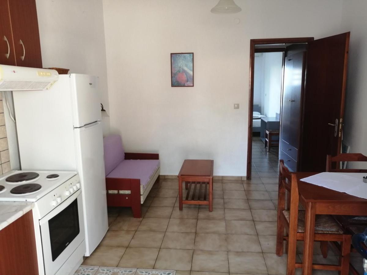 Oasis Apartments Frangocastelo Exterior photo